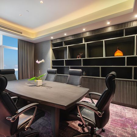 Pasig City Crowne Plaza Manila Galleria By Ihg מראה חיצוני תמונה