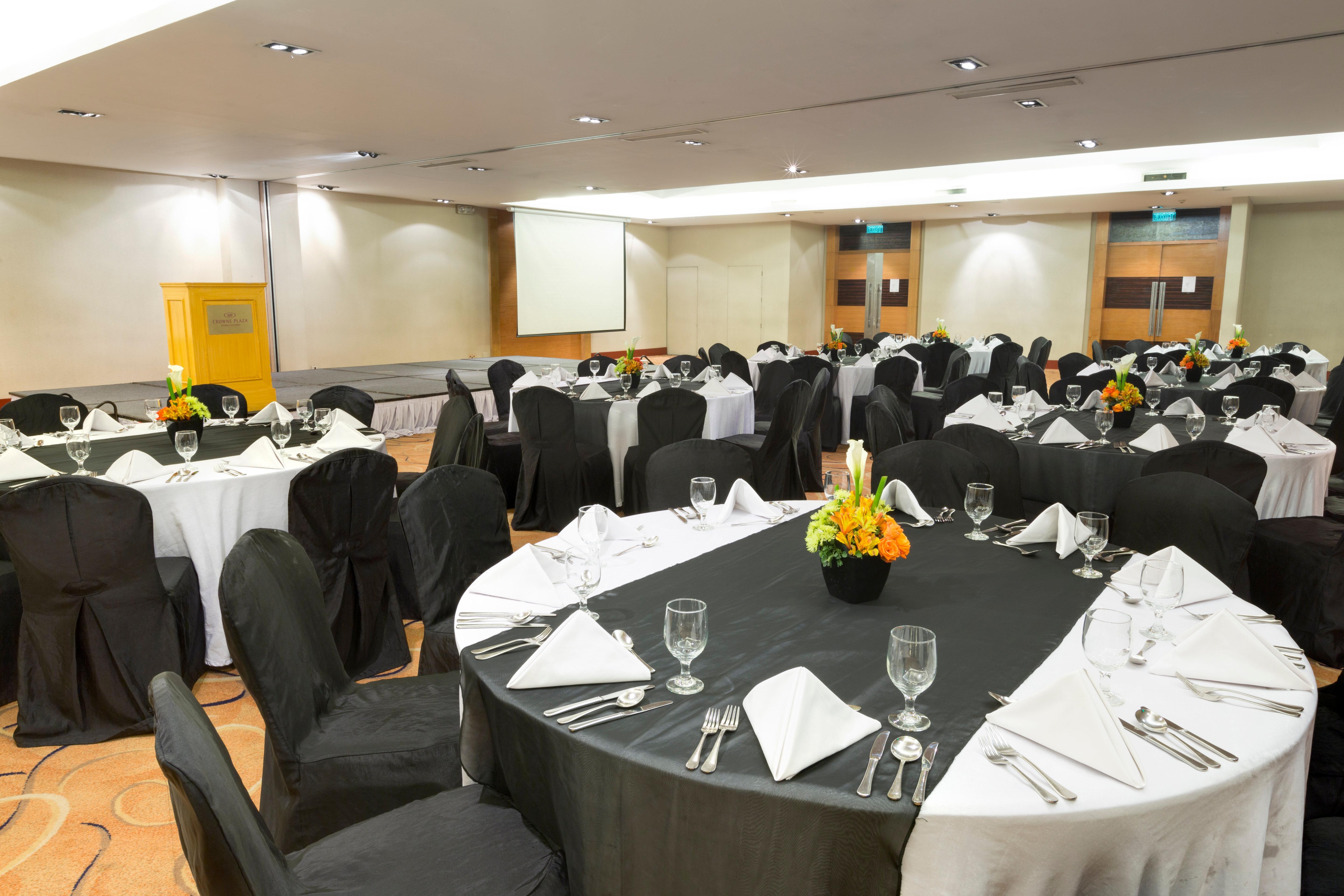Pasig City Crowne Plaza Manila Galleria By Ihg מראה חיצוני תמונה