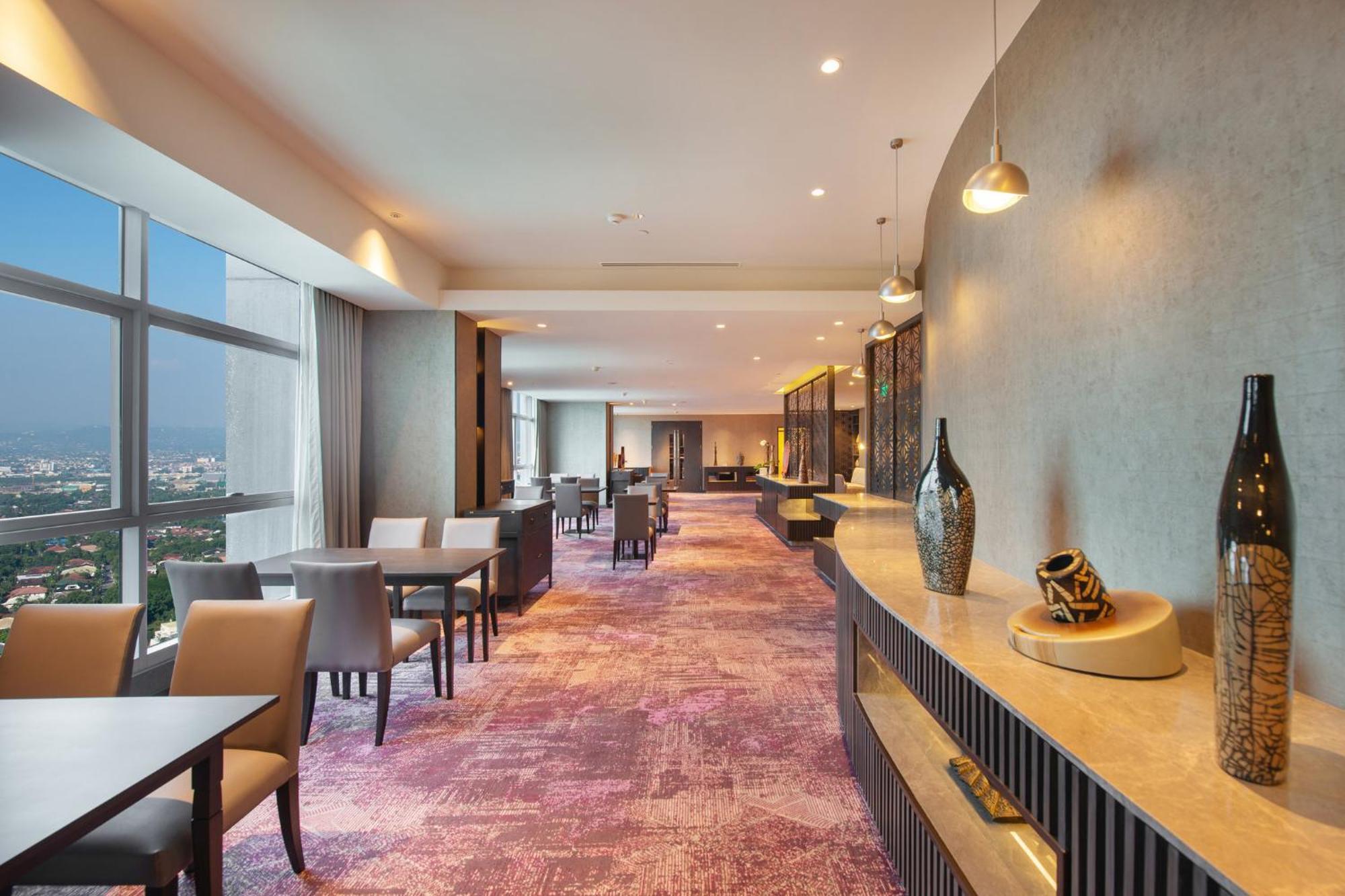 Pasig City Crowne Plaza Manila Galleria By Ihg מראה חיצוני תמונה
