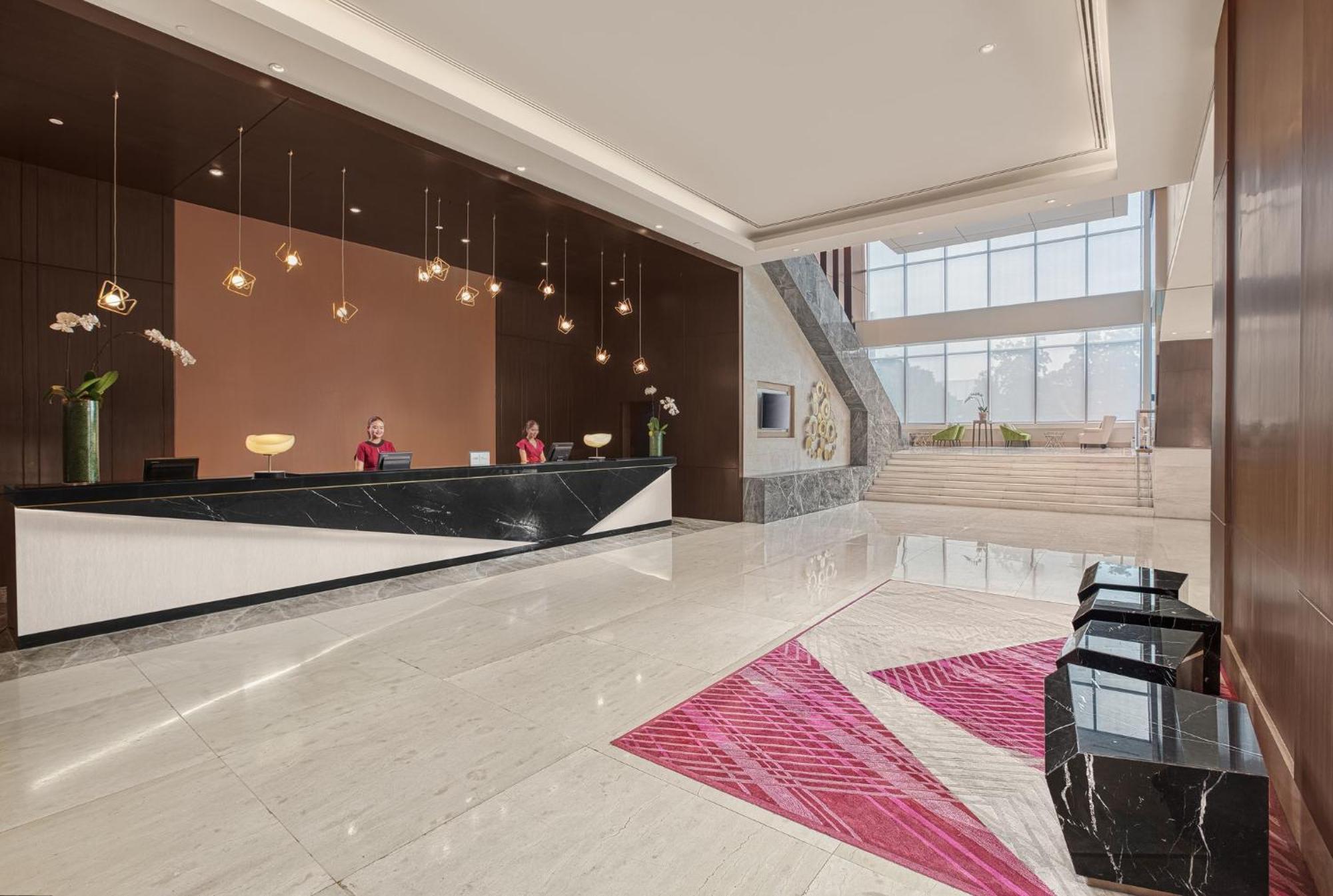 Pasig City Crowne Plaza Manila Galleria By Ihg מראה חיצוני תמונה