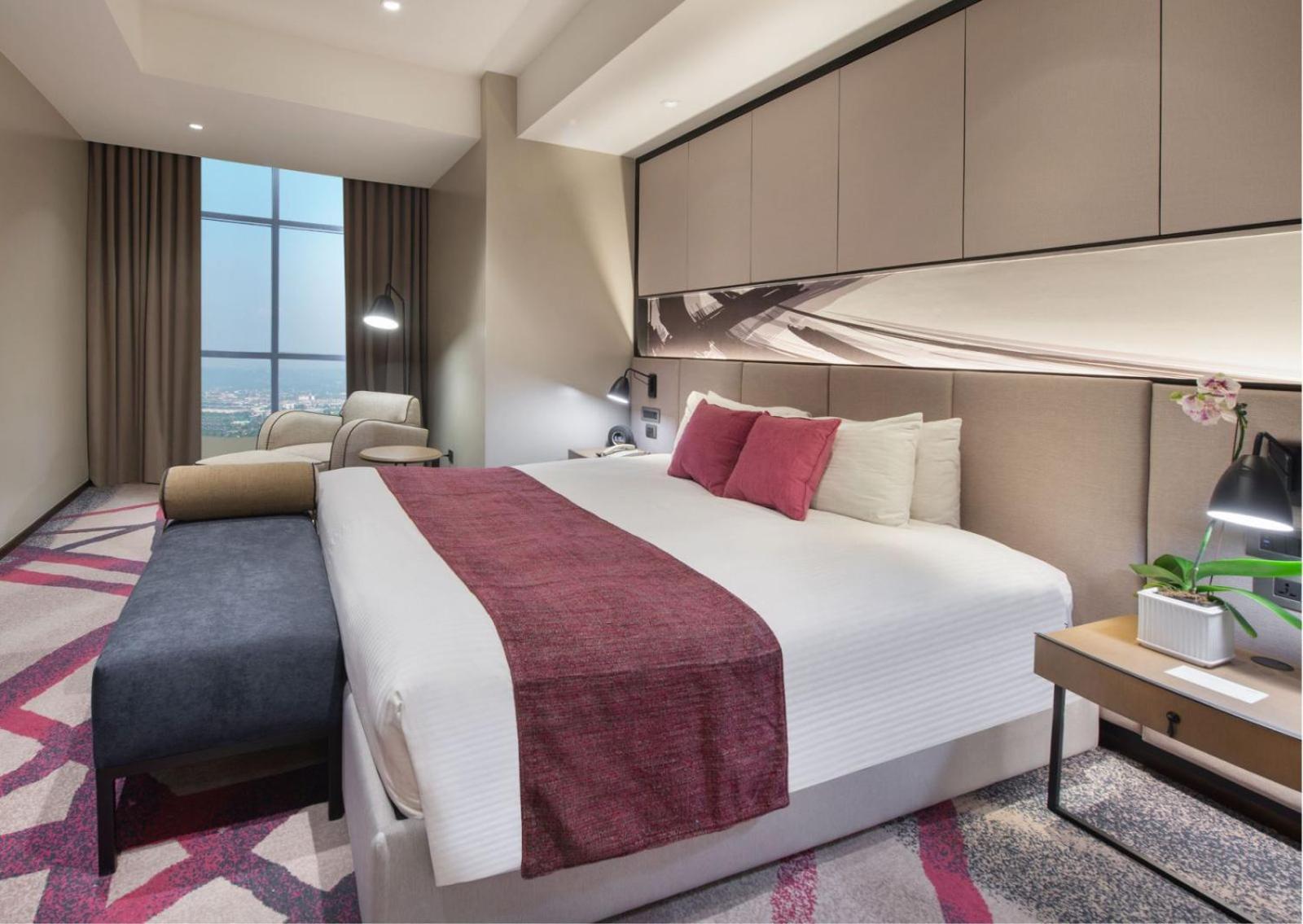 Pasig City Crowne Plaza Manila Galleria By Ihg מראה חיצוני תמונה