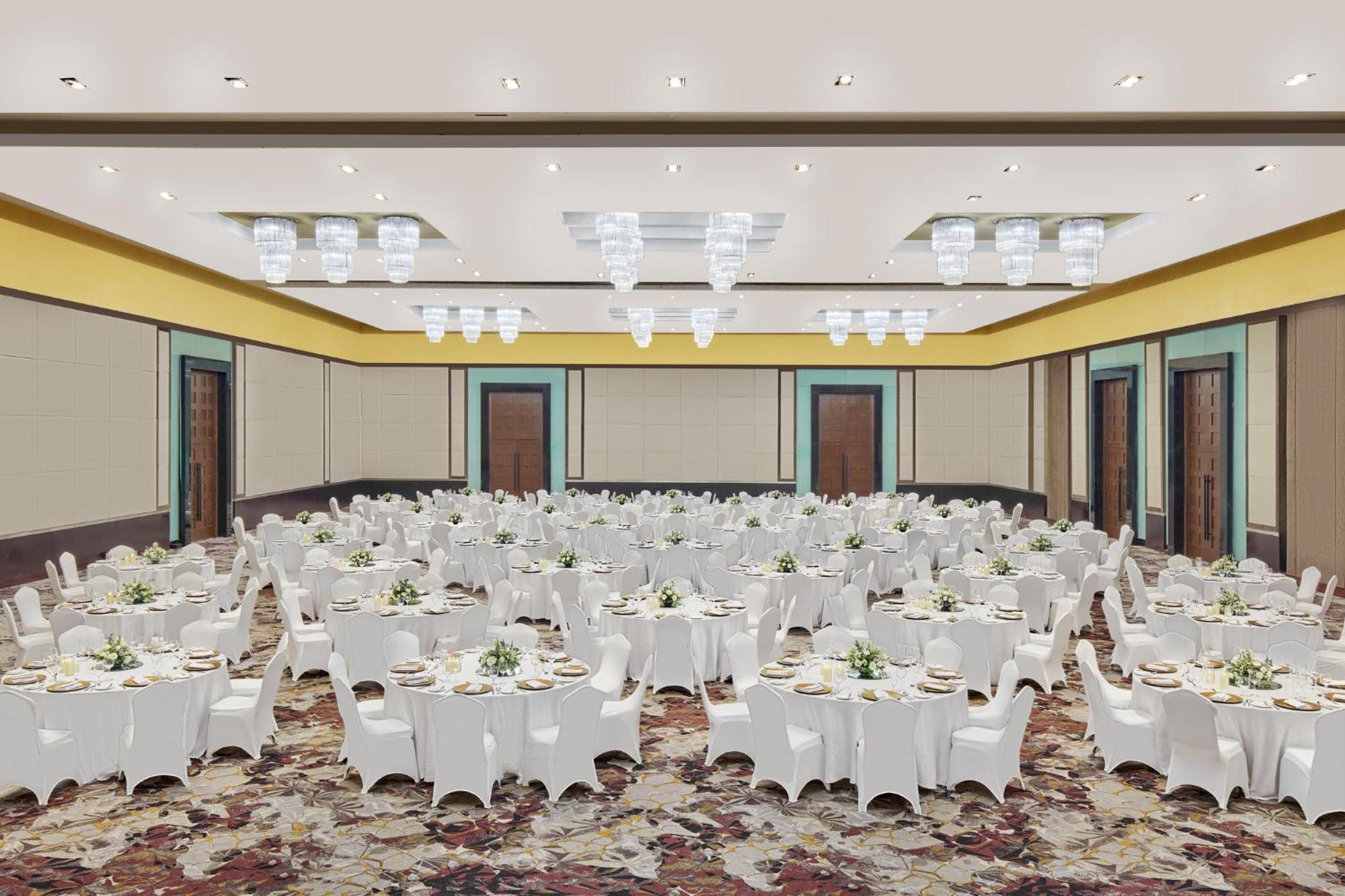 Pasig City Crowne Plaza Manila Galleria By Ihg מראה חיצוני תמונה